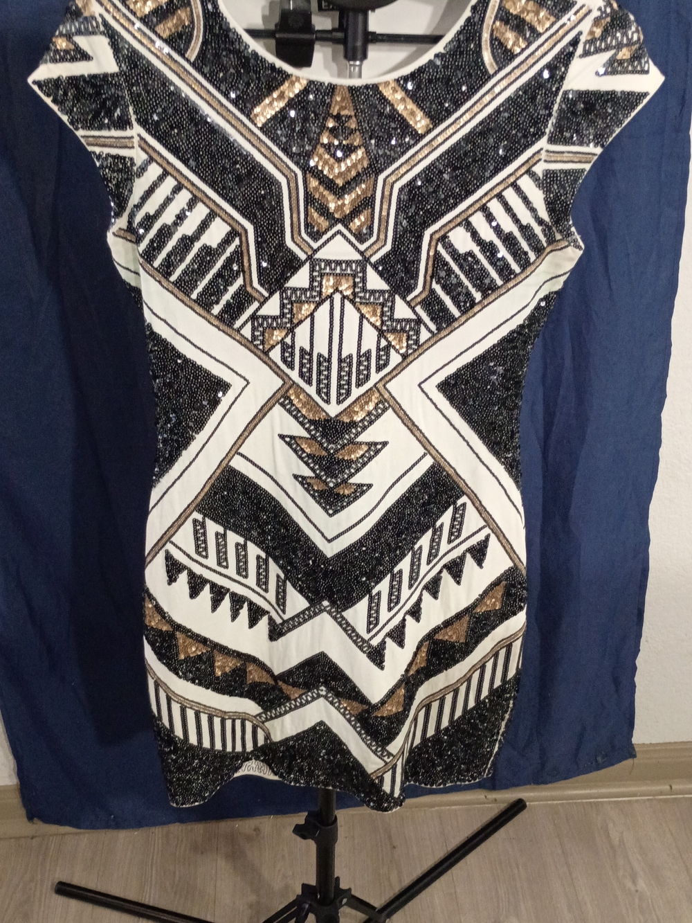 Express White Top with Branded Neck Label